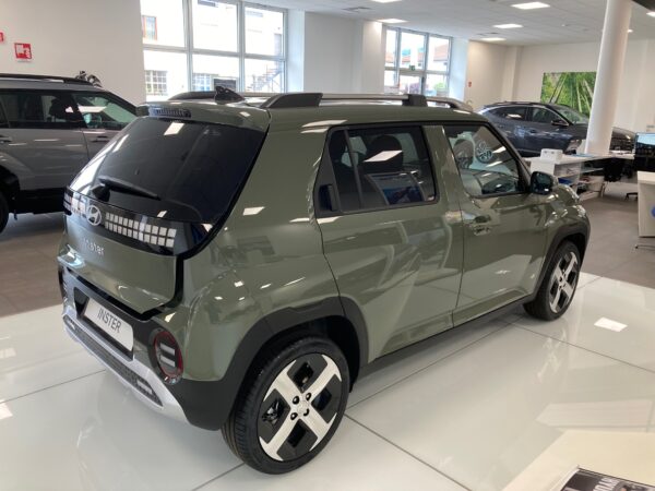 Hyundai Inster 49 KWh XClass + 17"