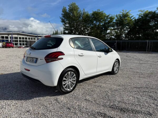 Peugeot 208 1.2 Benzina Active