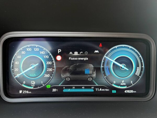 Hyundai Kona 64 KWh XClass + TT
