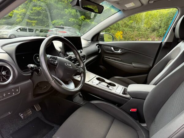 Hyundai Kona 64 KWh XClass + TT