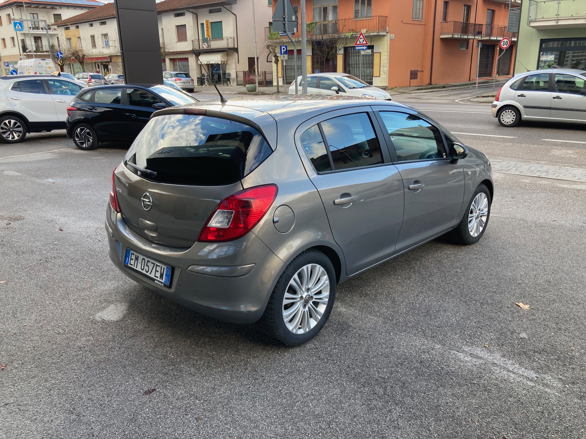 Opel Corsa 1.4 benzina Cosmo