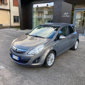 Opel Corsa 1.4 benzina Cosmo