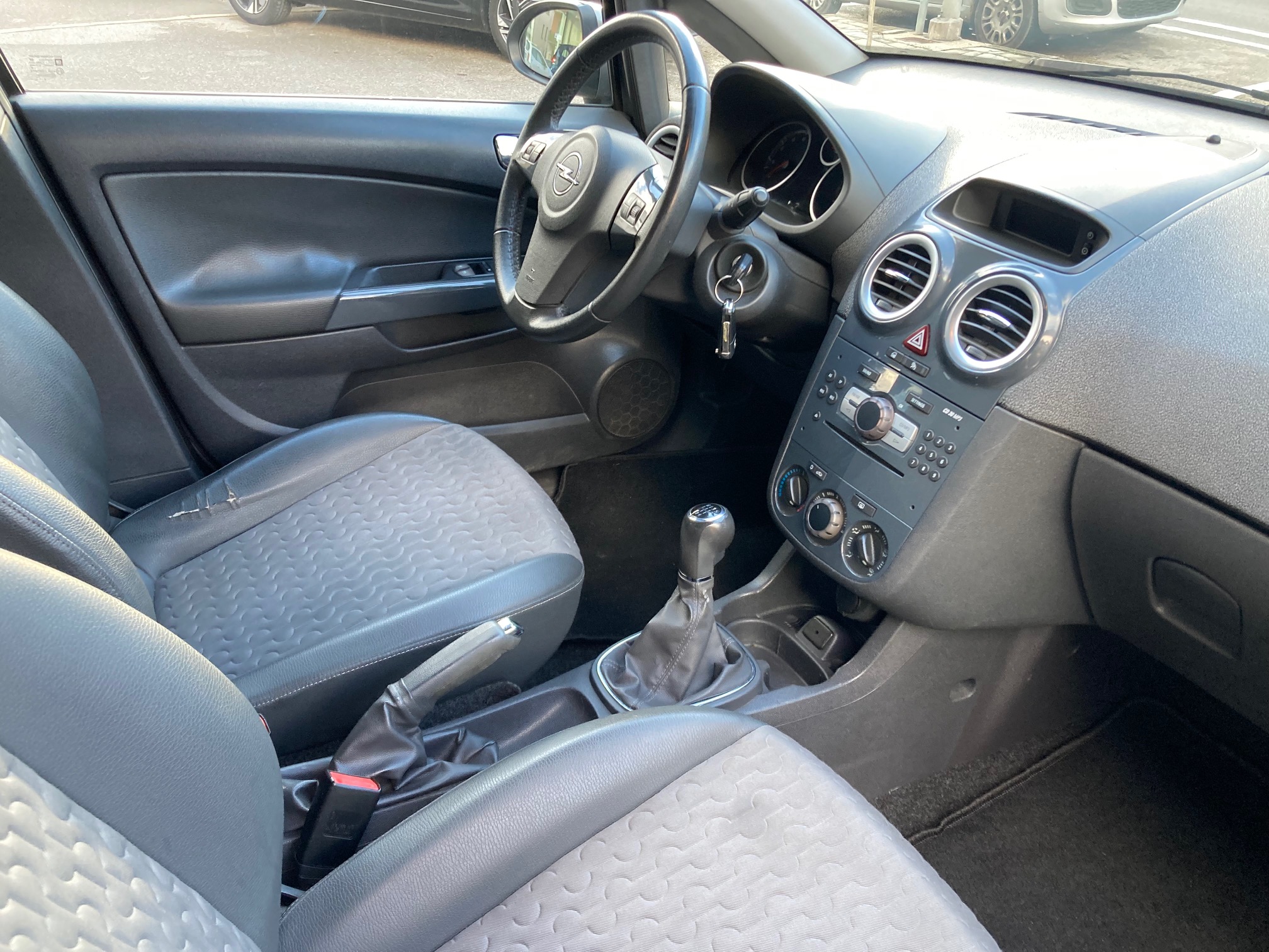 Opel Corsa 1.4 benzina Cosmo